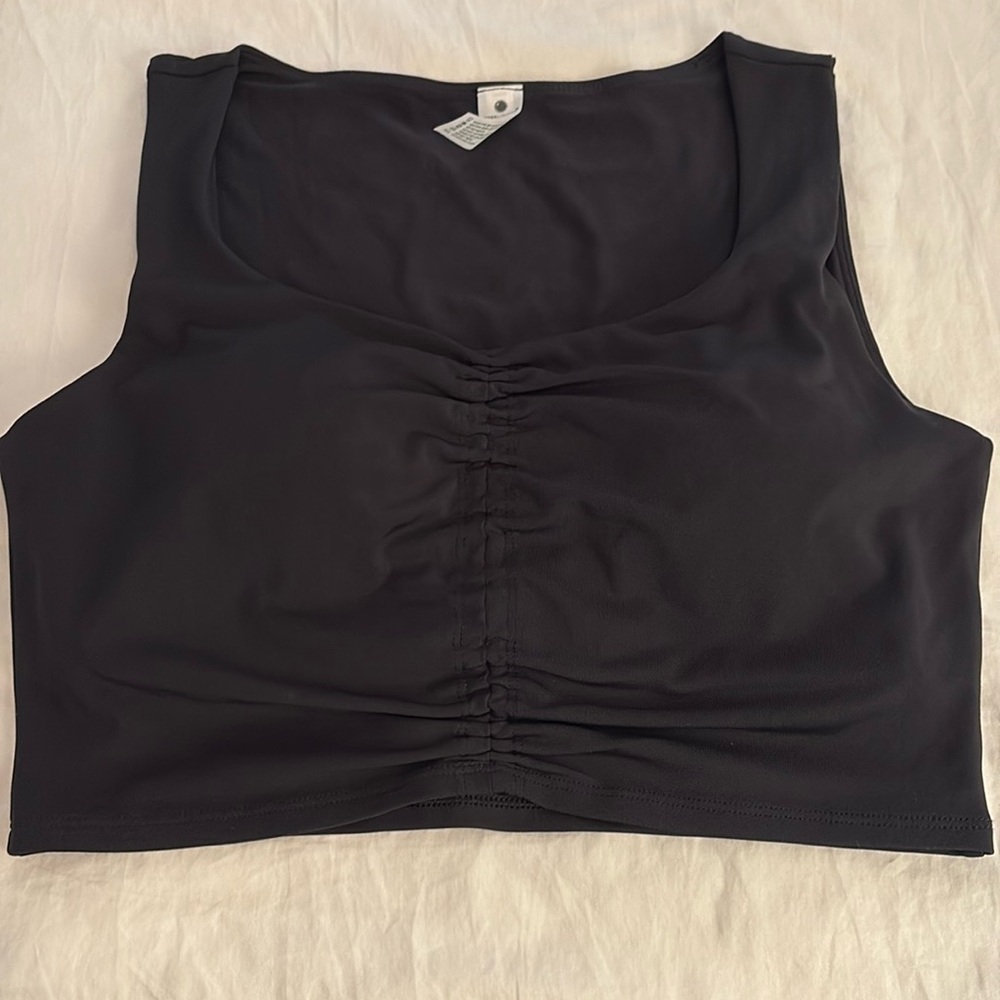 Yogalicious workout top with bra pads in black